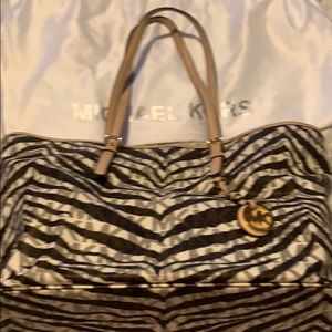 Animal Print Michael Kors tote